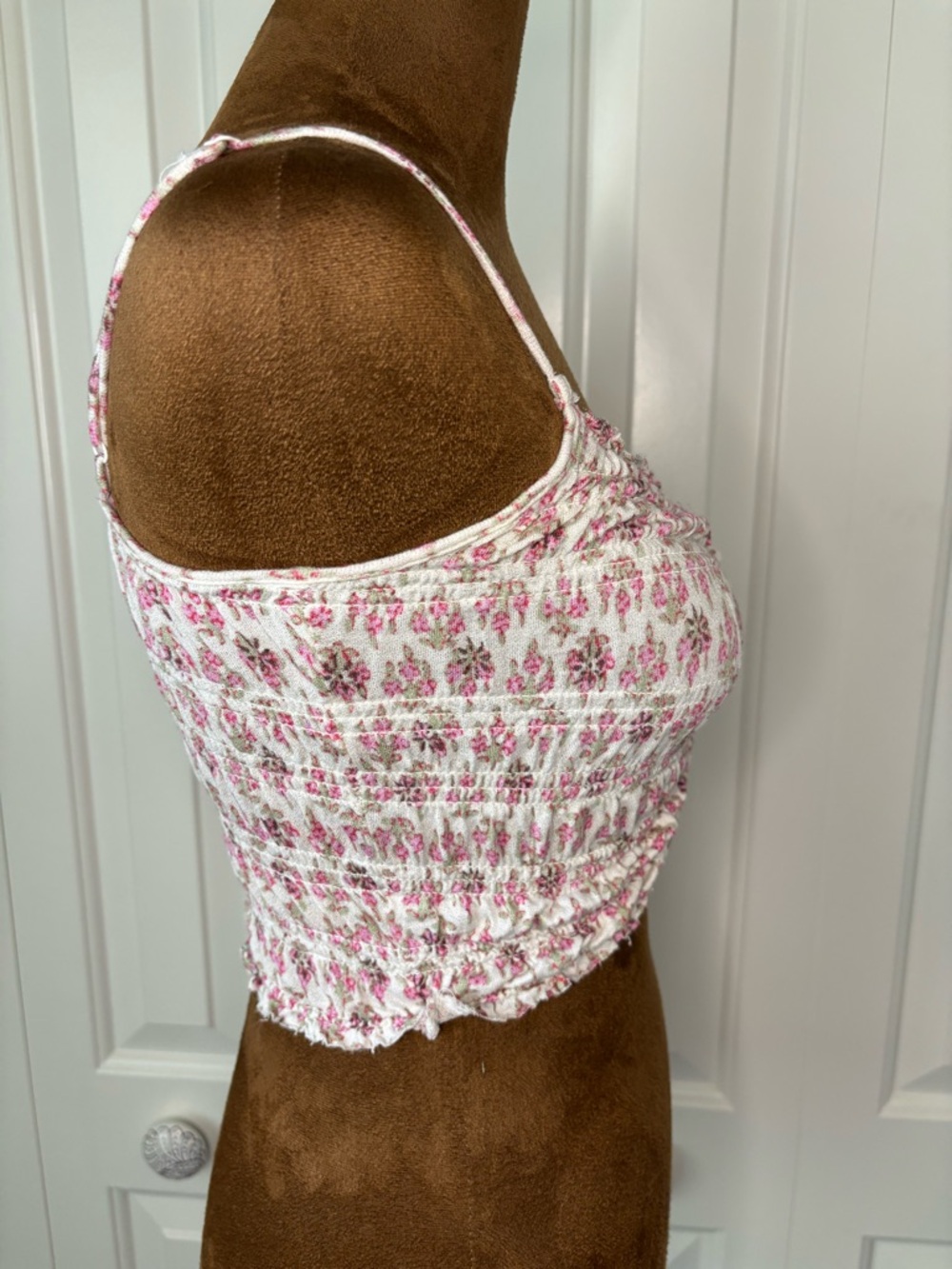 Urban Outfitters Floral Pink Smocked Crop Cami Top, size XS - Picture 4 of 10